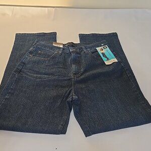 Lee Relaxed Fit Straight Leg Women's Size 10 Petite S Jeans Brand New